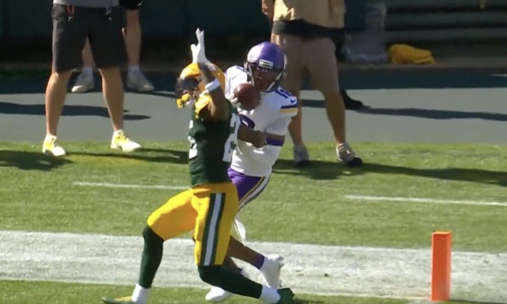 Minnesota Vikings WR Justin Jefferson hauls in a touchdown pass, helping them start the 2024 NFL season 4-0